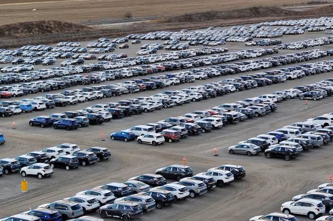 Além de revelar o escândalo, rede CBC descobriu o depósito onde os carros estão sendo retidos