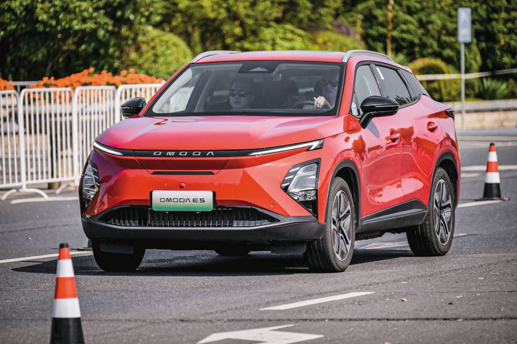 Andamos nos SUVs Omoda 5 e Jaecoo J7, que chegam ao Brasil em 2024