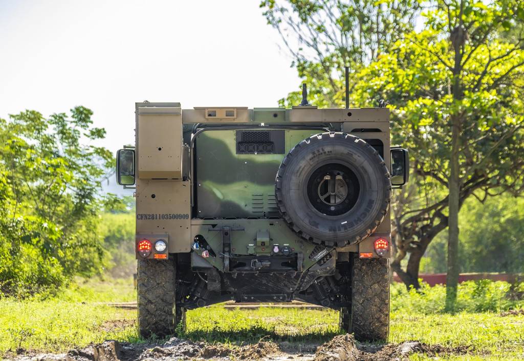 Oshkosh L-ATV Marinha do Brasil CFN (8) Oshkosh L-ATV Marinha do Brasil CFN