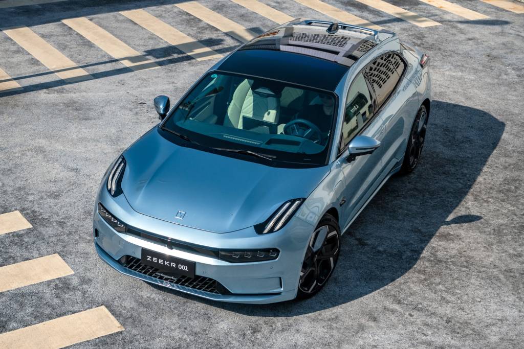 Zeekr tem elétrico que faz 1000 km por carga e prepara estreia no Brasil