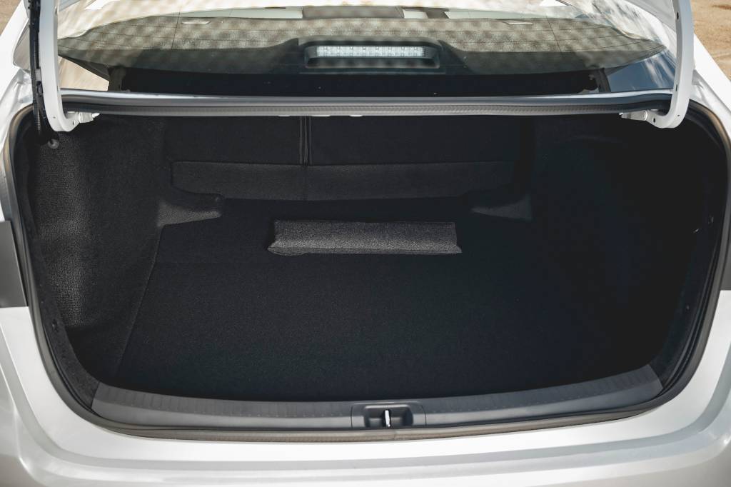 37_COROLLA_2024_1FLP4049 Toyota Corolla Altis Premium Hybrid 2024