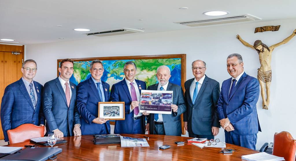 Presidente da República, Luiz Inácio Lula da Silva, durante reunião com o Presidente da General Motors International, Shilpan Amin, no Palácio do Planalto