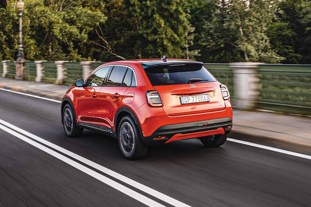 fiat 600e Fiat 600e: o Abarth mais potente da história é um SUV elétrico