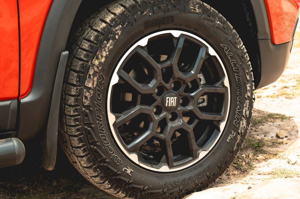 1FLP1491-2 Fiat Toro Ultra 2024