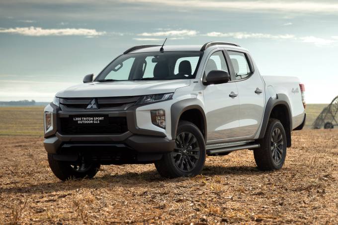 Mitsubishi L200 Triton Sport Outdoor GLS (10)