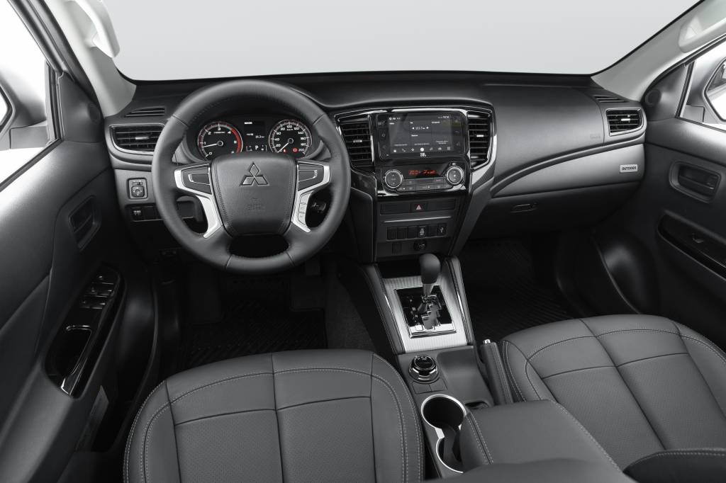 Mitsubishi L200 Triton Sport Outdoor GLS (5) Mitsubishi L200 Triton Sport Outdoor GLS