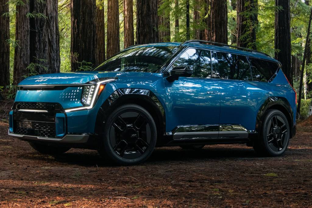 2024 EV9 GT-Line Carroceria tem estilo moderno, mas sem perder a cara de Kia