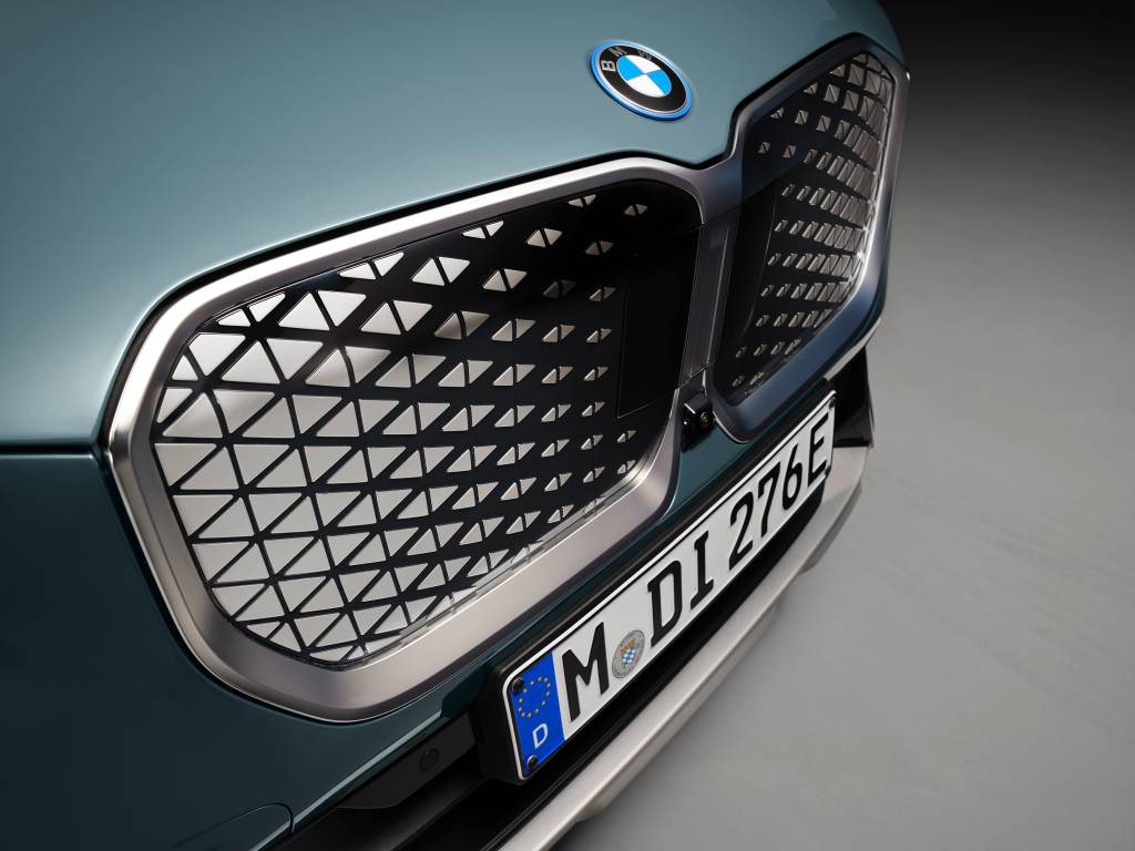 P90520696_highRes_the-all-new-bmw-ix1- BMW iX1