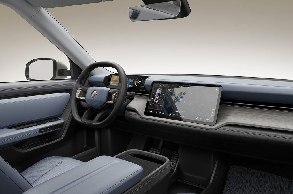 Rivian-R2-2027-1024-06 Interior do Rivian R2.