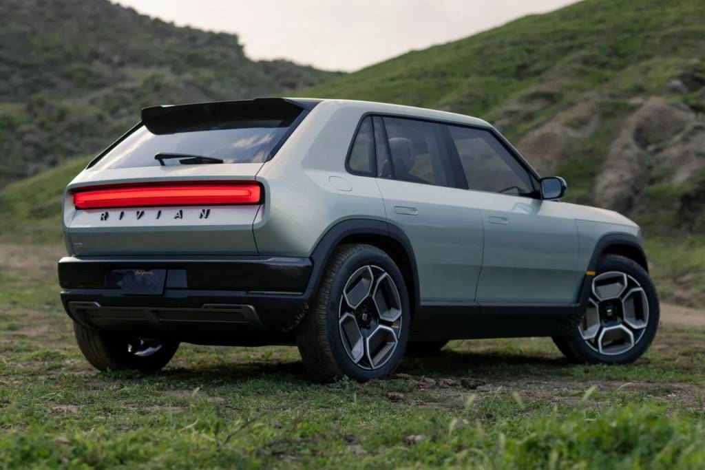 Rivian-R3-0307-10-1536x1025