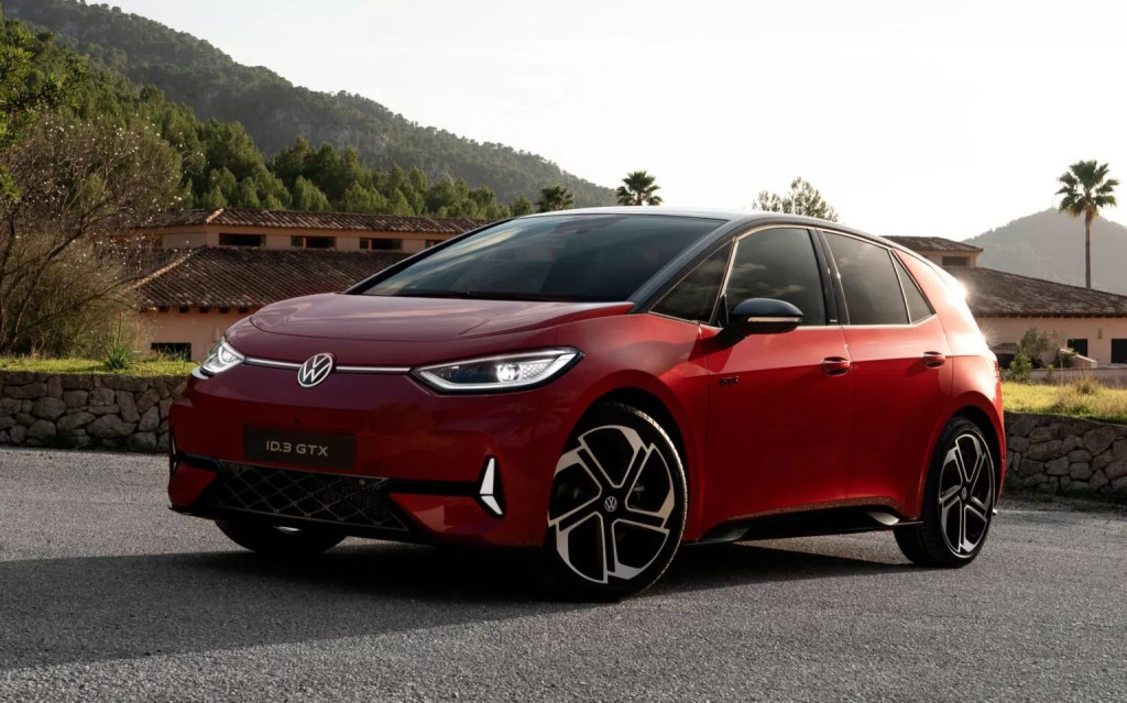 Volkswagen ID.3 GTX é Golf elétrico de 322 cv com ChatGPT a bordo