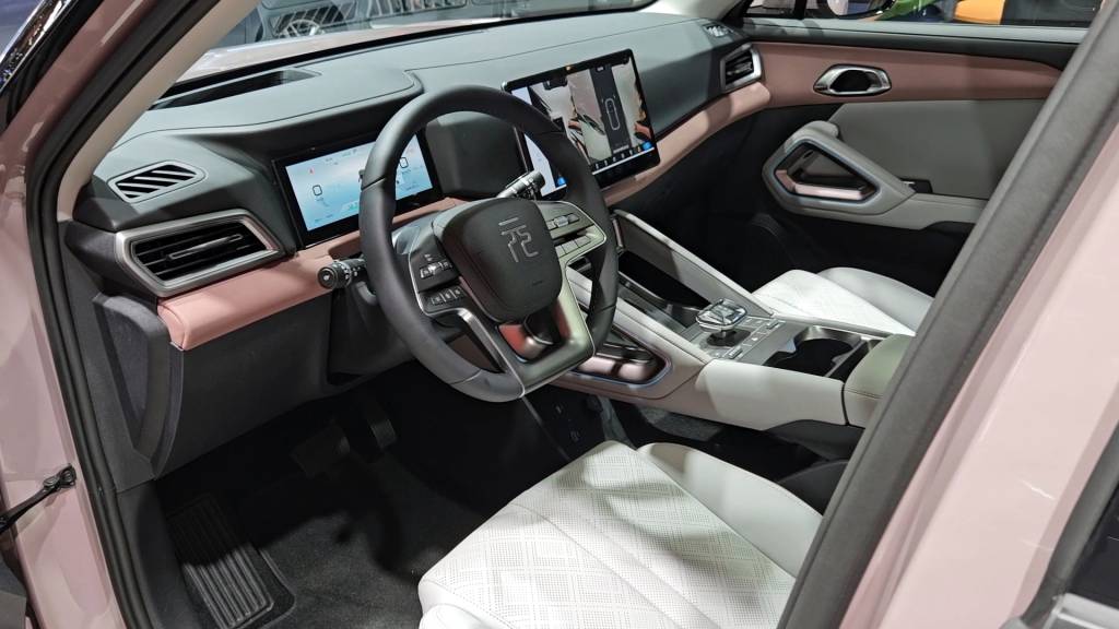 BYD Yuan Pro 2025 (4) BYD Yuan Pro 2025