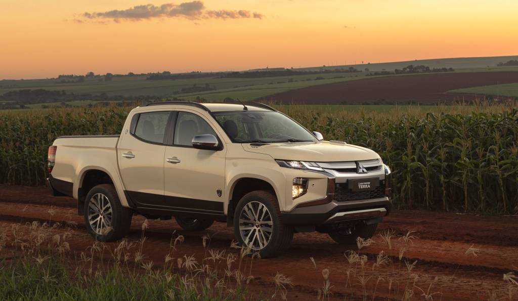Mitsubishi L200 Triton Sport ganha duas edições limitadas a 200 unidades