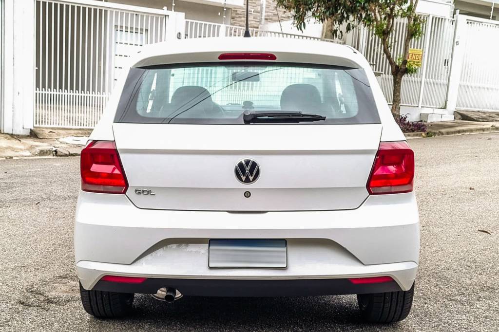 WhatsApp Image 2024-04-18 at 17.49.00 (2) Volkswagen Gol com frente de Saveiro 2024