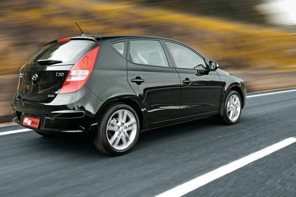 COMPARATIVO FIAT BRAVO HYUNDAI I30 FORD FOCUS i30 GLS 2.0 16V modelo 2011 da Hyundai, durante teste comparativo da revista Quatro Rodas.