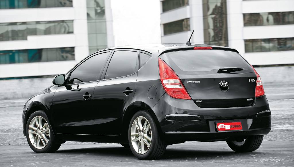 Comparativo i30, modelo 2009 da Hyundai, durante teste comparativo da revista Quatro Rodas.