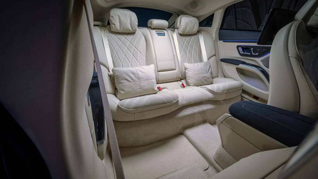 mercedes-eqs-580-4matic-manufactur-in-siliciumgrau_c4e450 2025-mercedes-eqs