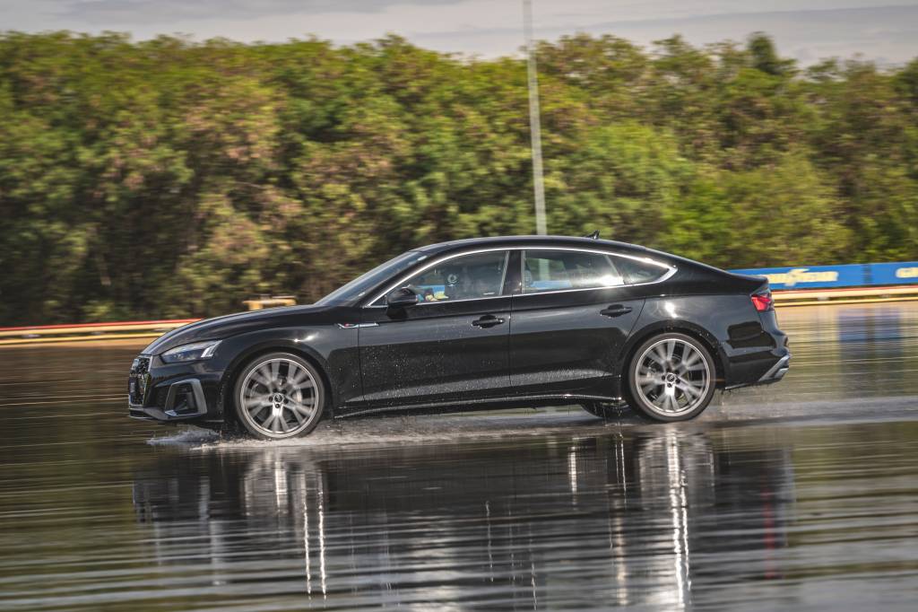 240524 – AUDI – GOODYEAR – 132 Audi A5 2025