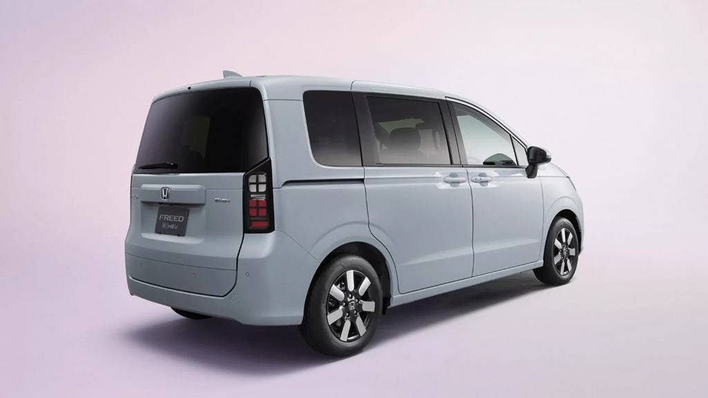 Honda-Freed-Air-2-2048x1152