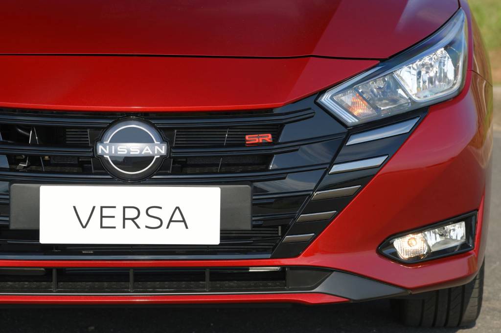 Novo Nissan Versa SR (9) Novo Nissan Versa SR