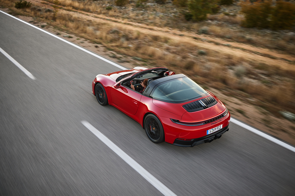 Porsche 911 GTS T-Hybrid