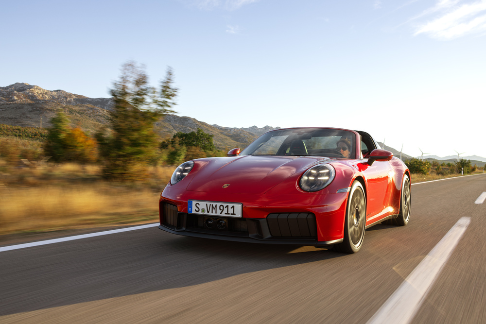 Porsche 911 GTS T-Hybrid