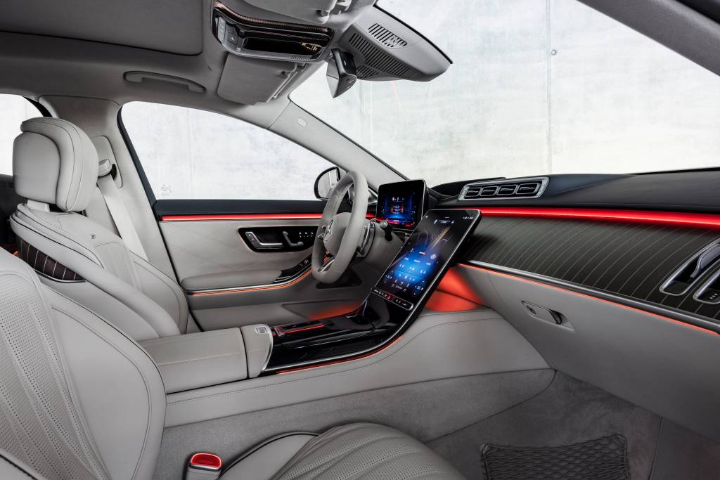Der neue Mercedes-AMG S 63 E PERFORMANCE (2022), MANUFAKTUR kaschmirweiß magnoThe new Mercedes-AMG S 63 E PERFORMANCE (2022), MANUFAKTUR cashmere white magno Mercedes-AMG GT 63 S E PERFORMANCE