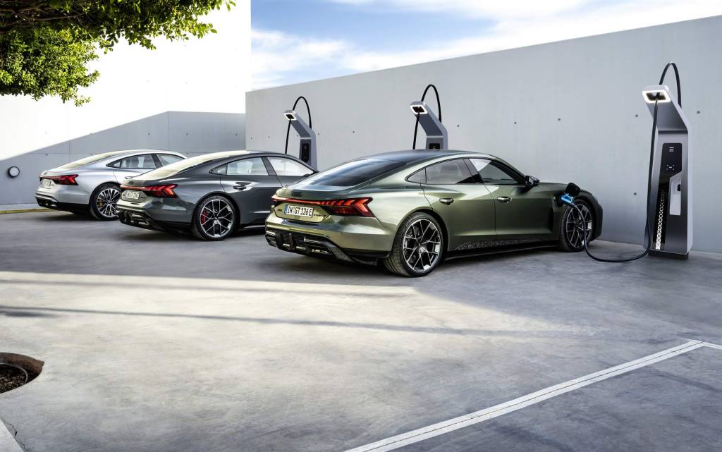 Audi-etron-GT (6) Audi-etron-GT (6)