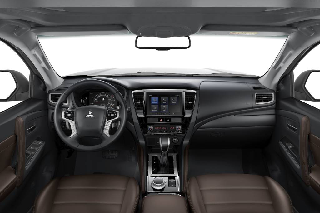 Pajero_Sport_Legend_Black__Interna_1 Mitsubishi Pajero Sport Legend Black