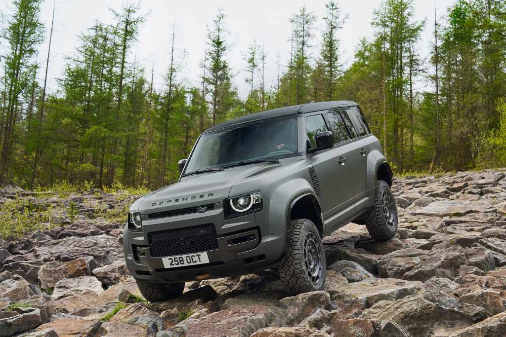DEF_OCTA_25MY_DYNAMIC_07 (1) Land Rover Defender Octa
