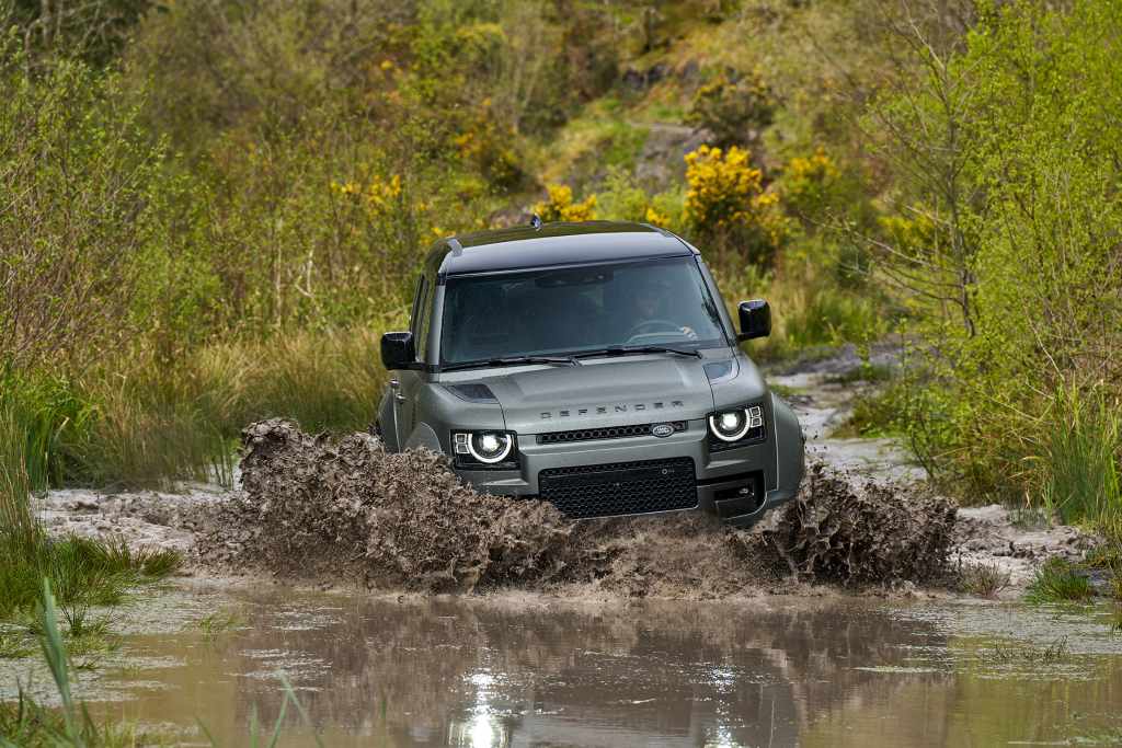 DEF_OCTA_25MY_DYNAMIC_09 (1) Land Rover Defender Octa