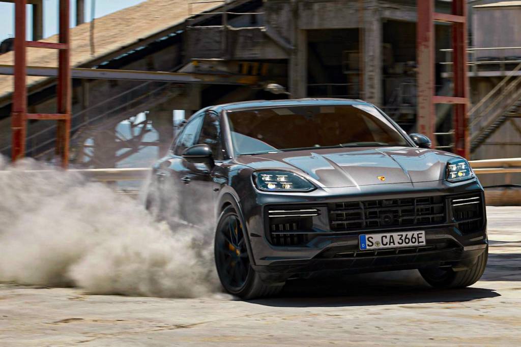 Porsche Cayenne Turbo E-Hybrid tem 739 cv e R$ 500.000 só de opcionais
