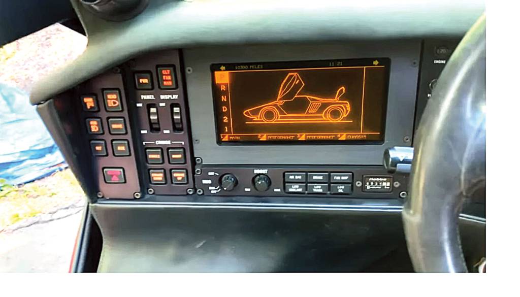 Veja dez carros que já tinham quadro de instrumentos digital décadas atrás