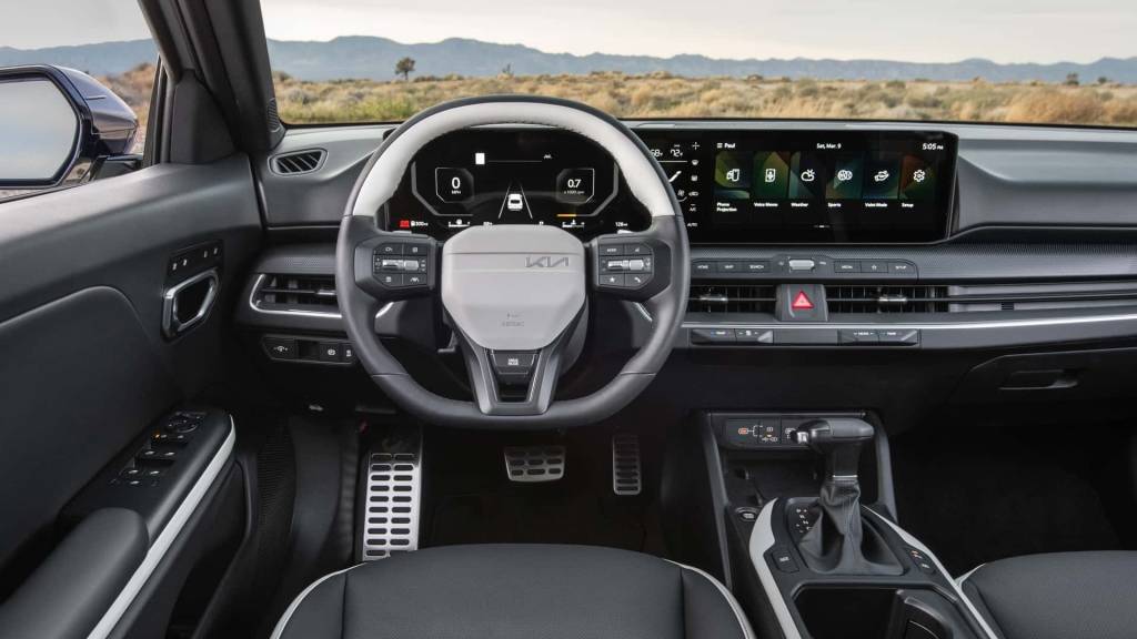 2025-kia-k4-interior Kia K4