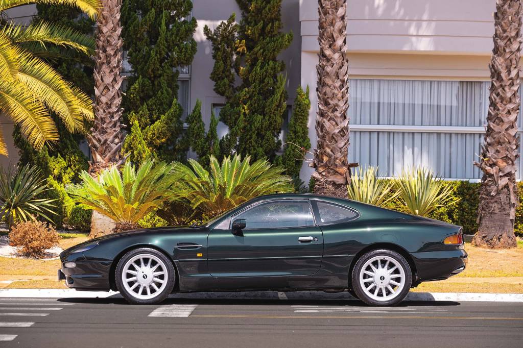 ASTON MARTIN DB7 ASTON MARTIN DB7