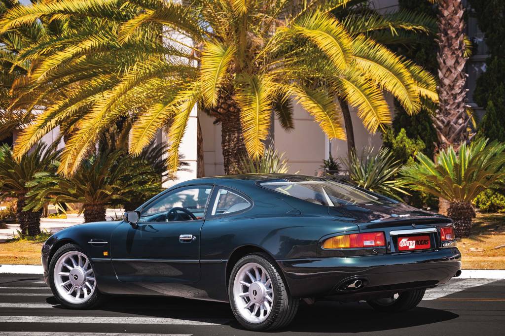 ASTON MARTIN DB7 ASTON MARTIN DB7