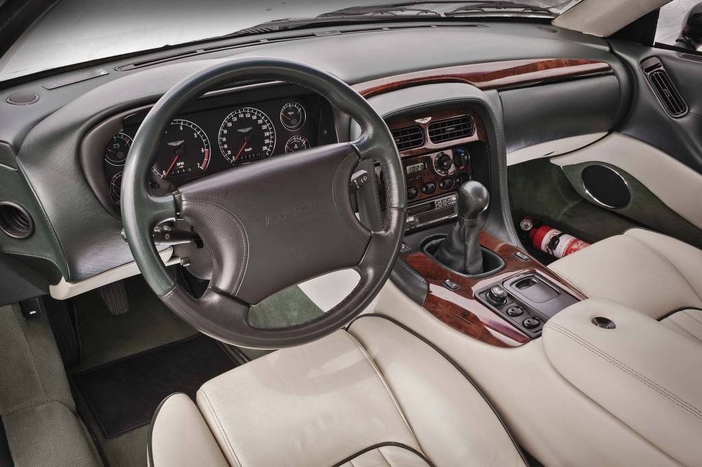 ASTON MARTIN DB7 ASTON MARTIN DB7