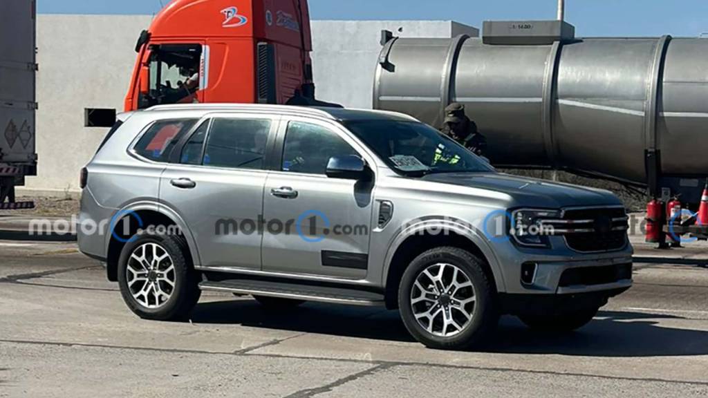 SUV da Ranger, novo Ford Everest já roda em testes na Argentina