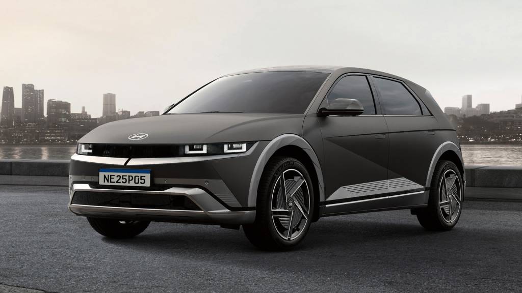 Hyundai Ioniq 5 inicia pré-venda por R$ 394.990 mirando em EX40 e iX1