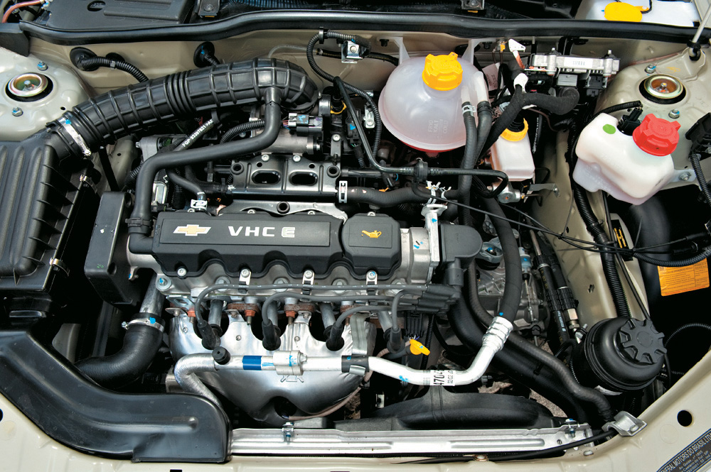 TESTE – CHEVROLET CLASSIC LS 1.0 Motor do Classic LS 1.0 VHCE modelo 2010 da Chevrolet, testado pela revista Quatro Rodas.
