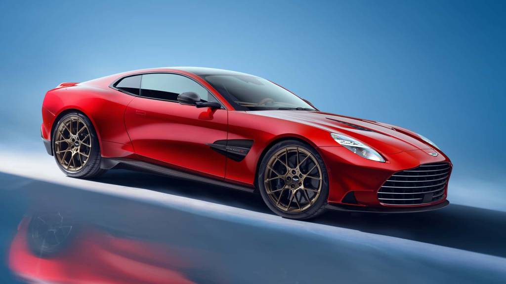 Aston Martin Vanquish renasce das cinzas com motor V12 refeito e com 835 cv