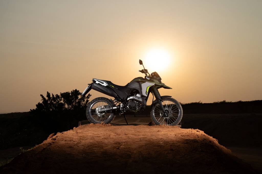 1536-1024 (3) Yamaha Lander