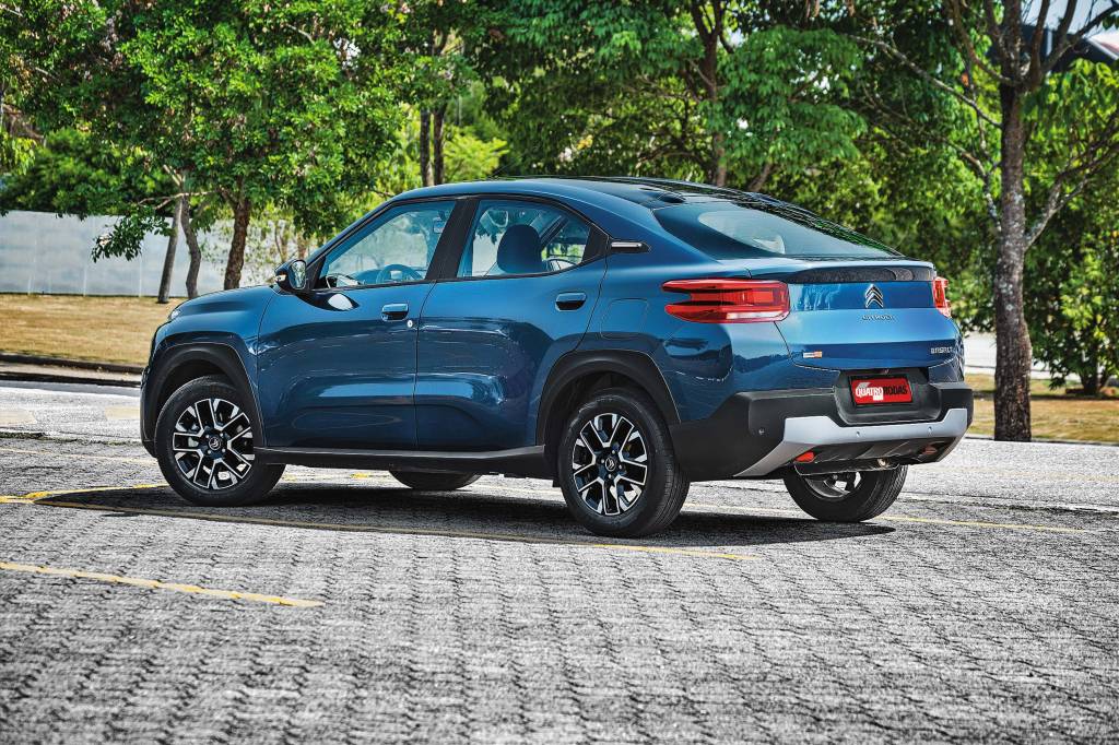 Citroën Basalt elétrico surge camuflado e lançamento é esperado para 2025