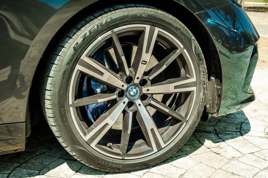 2FLP4018-2 BMW i5 M60