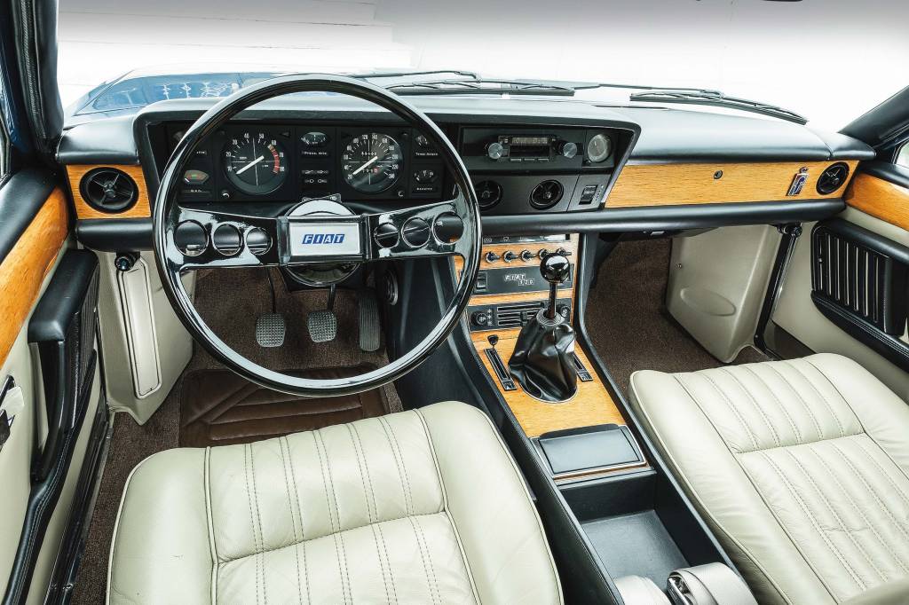 clássicos | FIAT 130 BERLINA / COUPé clássicos | FIAT 130 BERLINA / COUPé