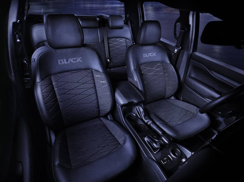 Ford Ranger Black_Interior_8 Ford Ranger Black