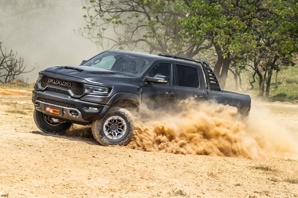 Ram 1500 TRX é um supercarro com caçamba para andar (muito) rápido na terra