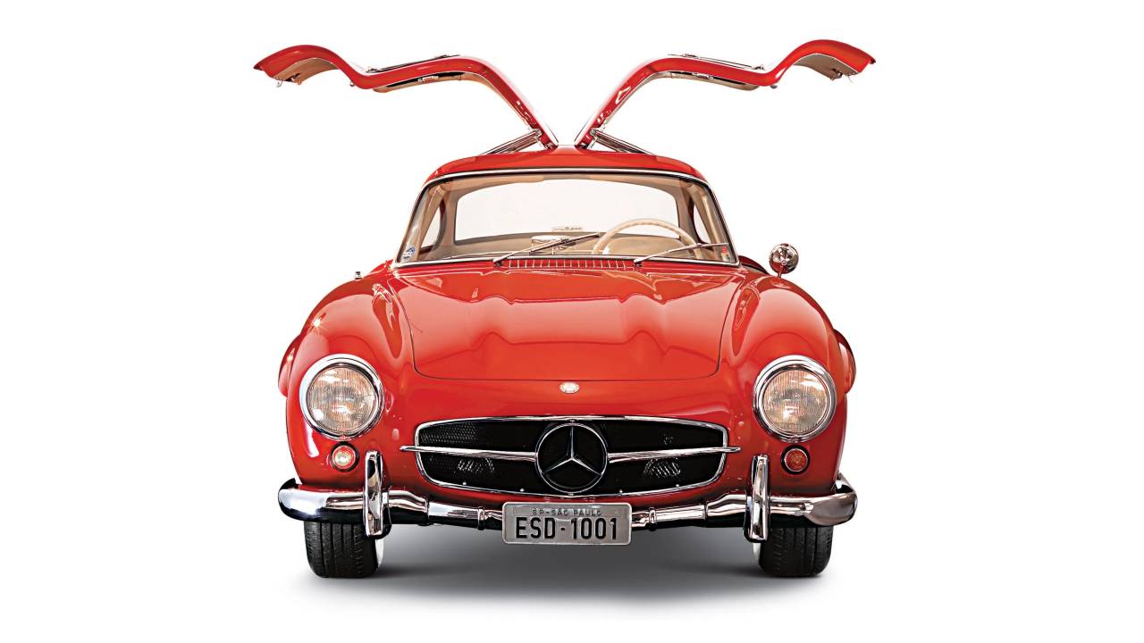 O 300SL, automóvel da Mercedes-Benz testado pela revista Quatro Rodas.