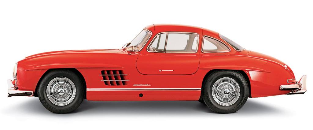 O 300SL, automóvel da Mercedes-Benz testado pela revista Quatro Rodas. O 300SL, automóvel da Mercedes-Benz testado pela revista Quatro Rodas.