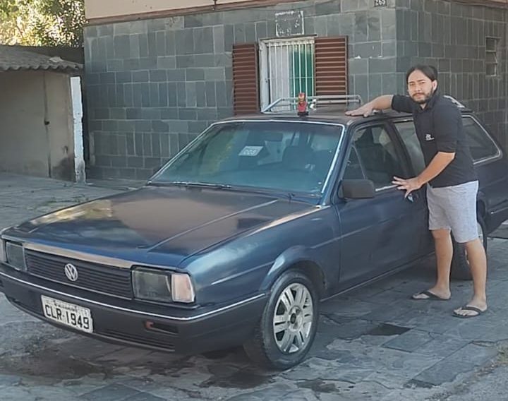 Brasileiro cria VW Santana Quantum autônomo com apenas R$ 900